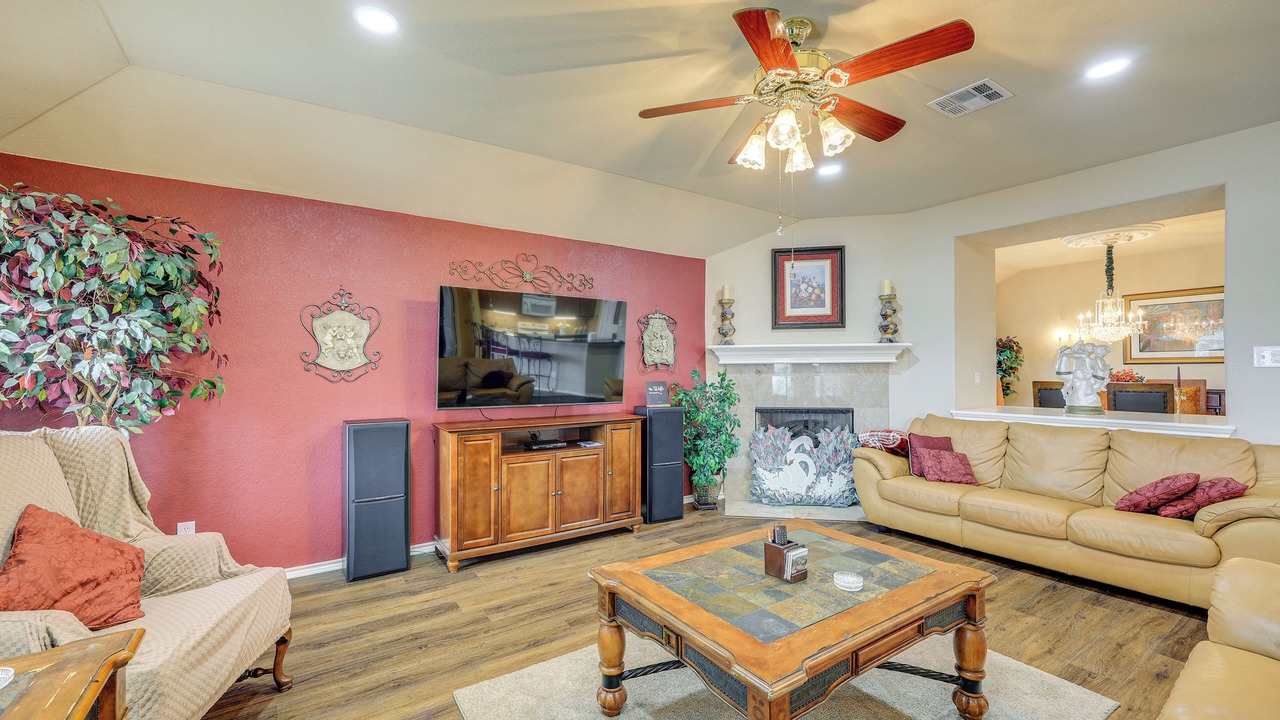Photo of Livingroom in Wetmore