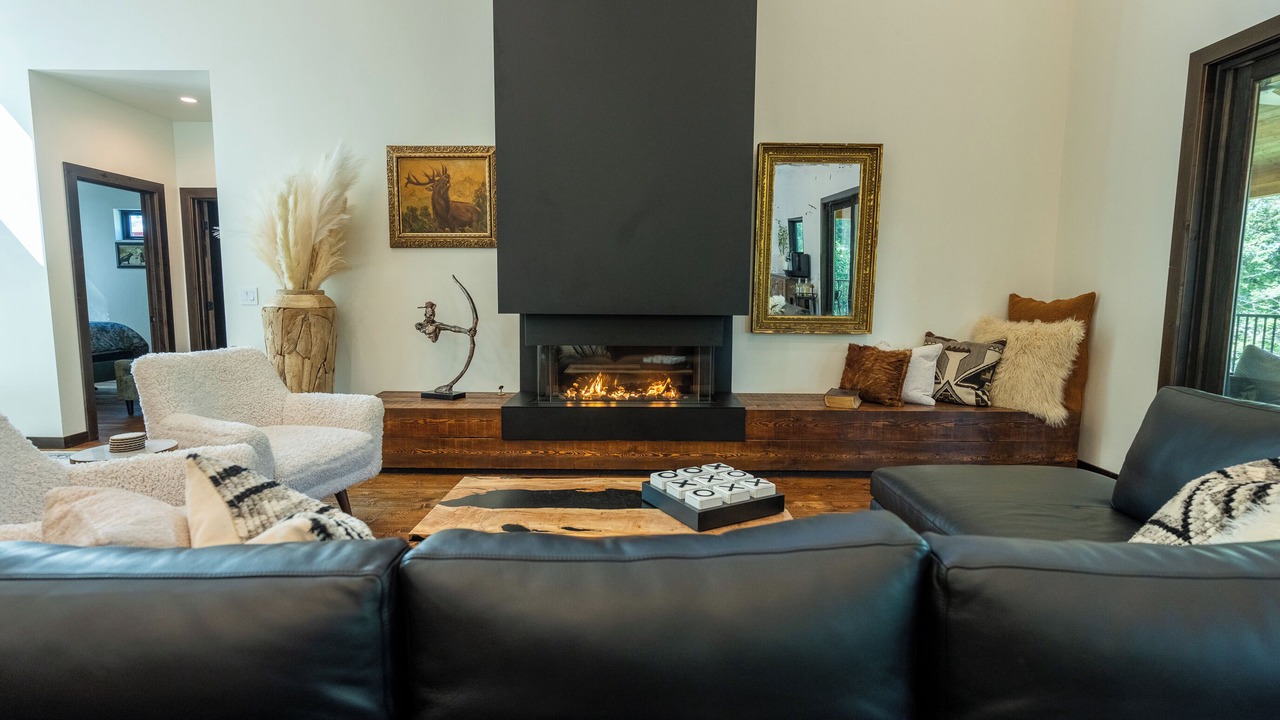 Photo of Livingroom in West Glacier