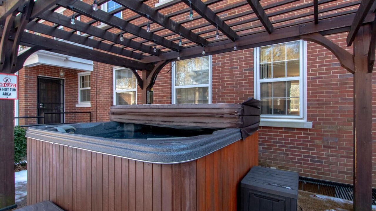 Photo of Outdoor in Donelson Hills