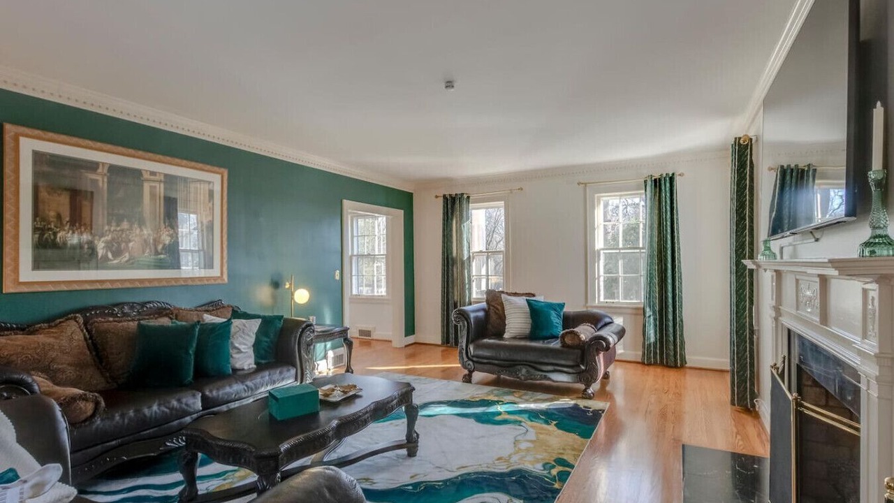 Photo of Livingroom in Donelson Hills