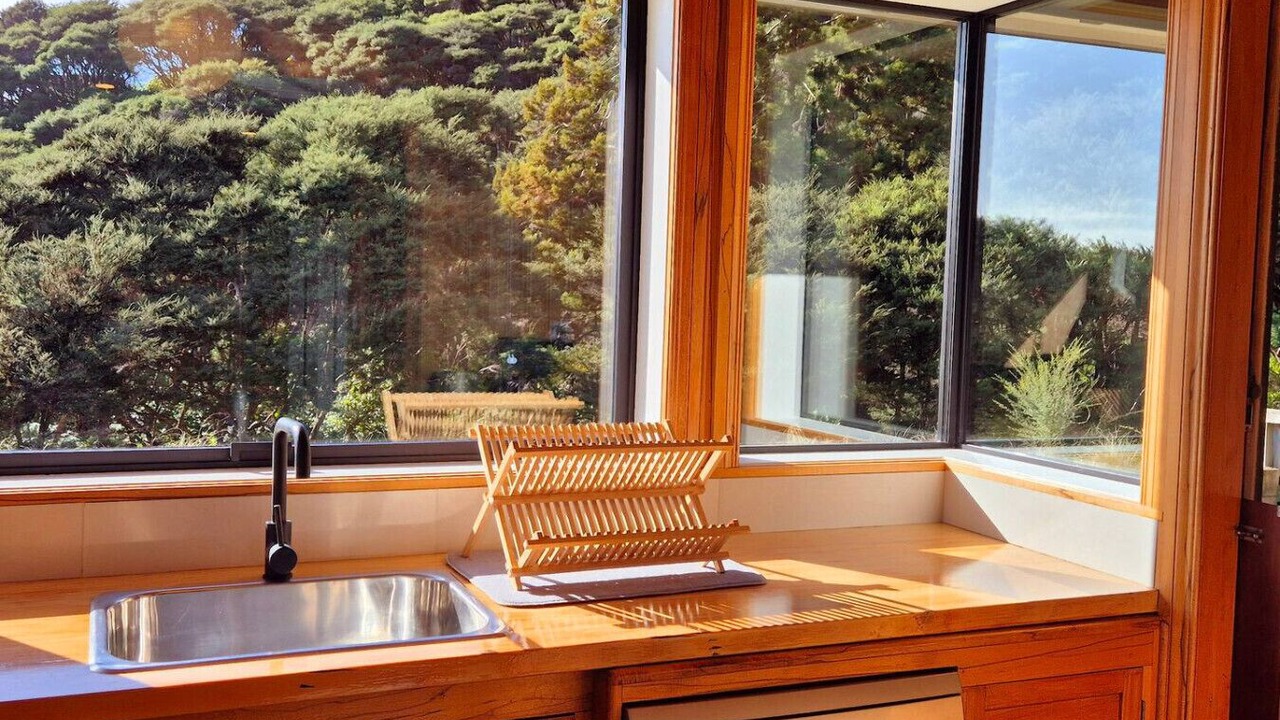 Photo of Others in Raglan