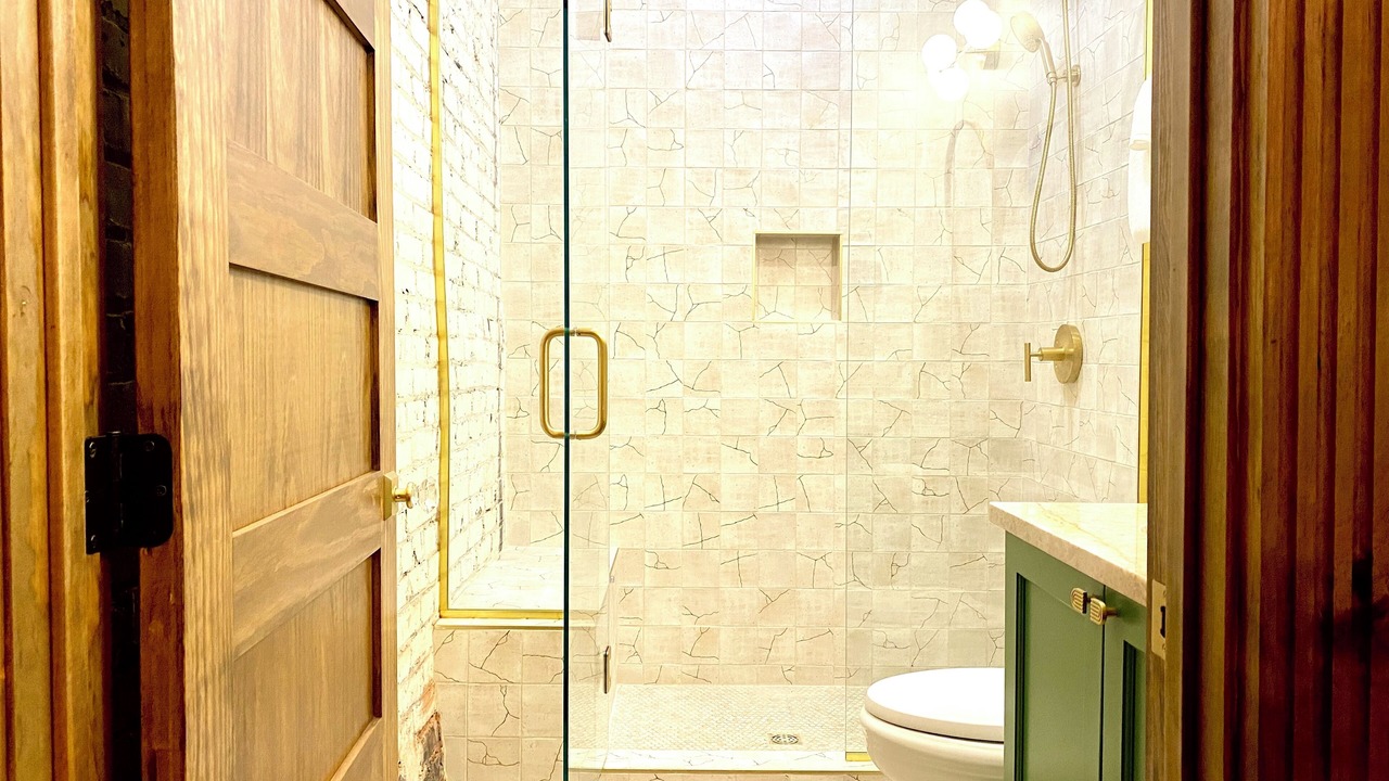 Photo of Bathroom in Downtown Chattanooga