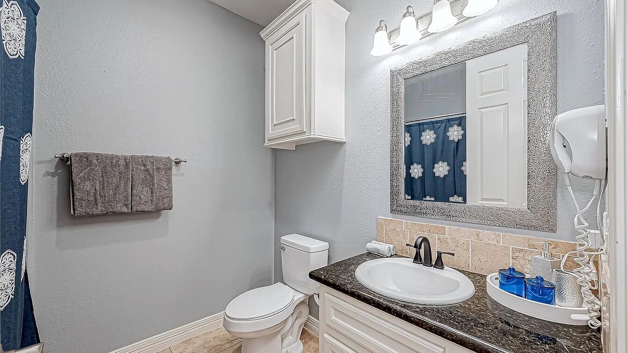 Photo of Bathroom in Seven Coves