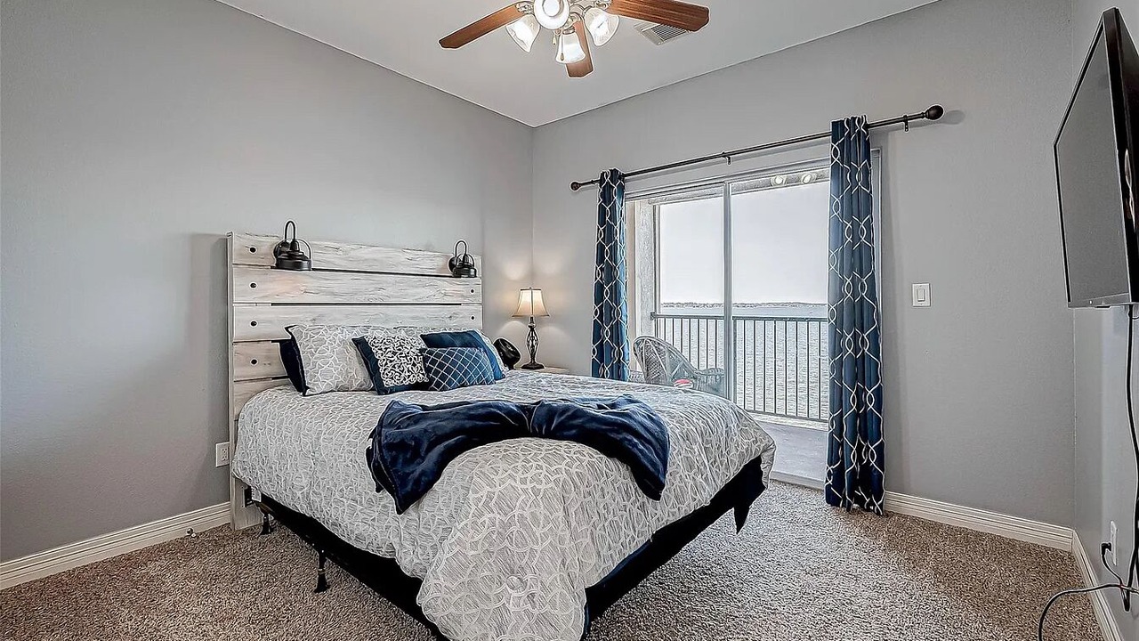 Photo of Bedroom in Seven Coves