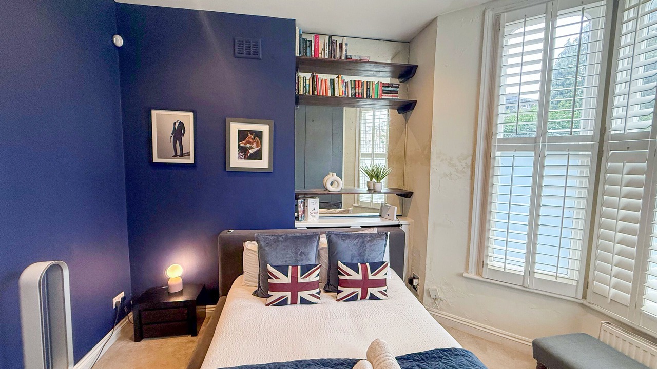 Photo of Bedroom in Addison