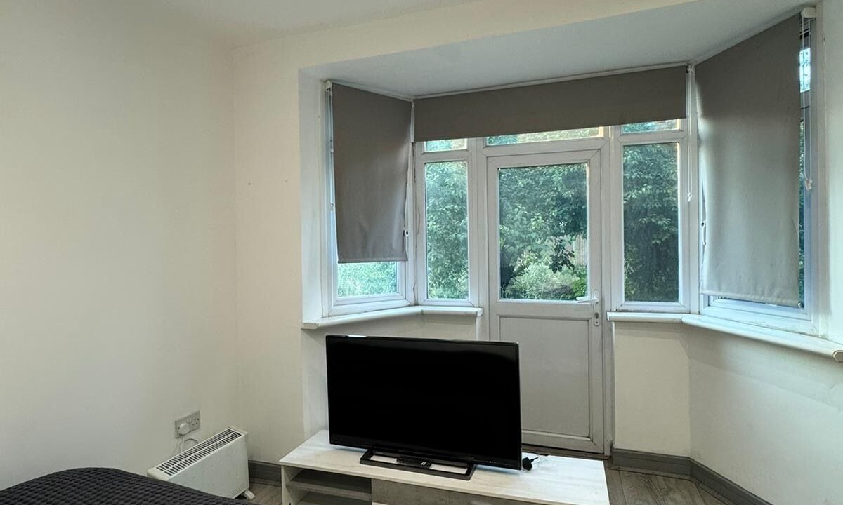 Photo of Others in Pettits