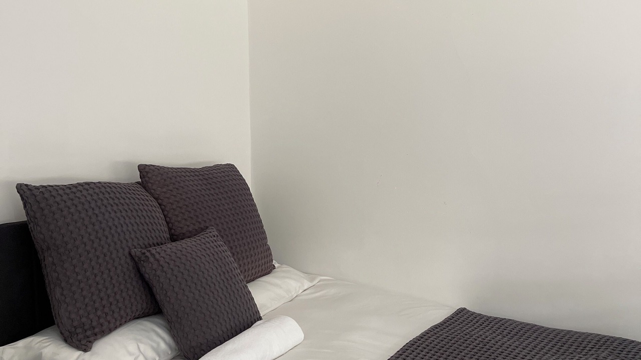 Photo of Others in Pettits