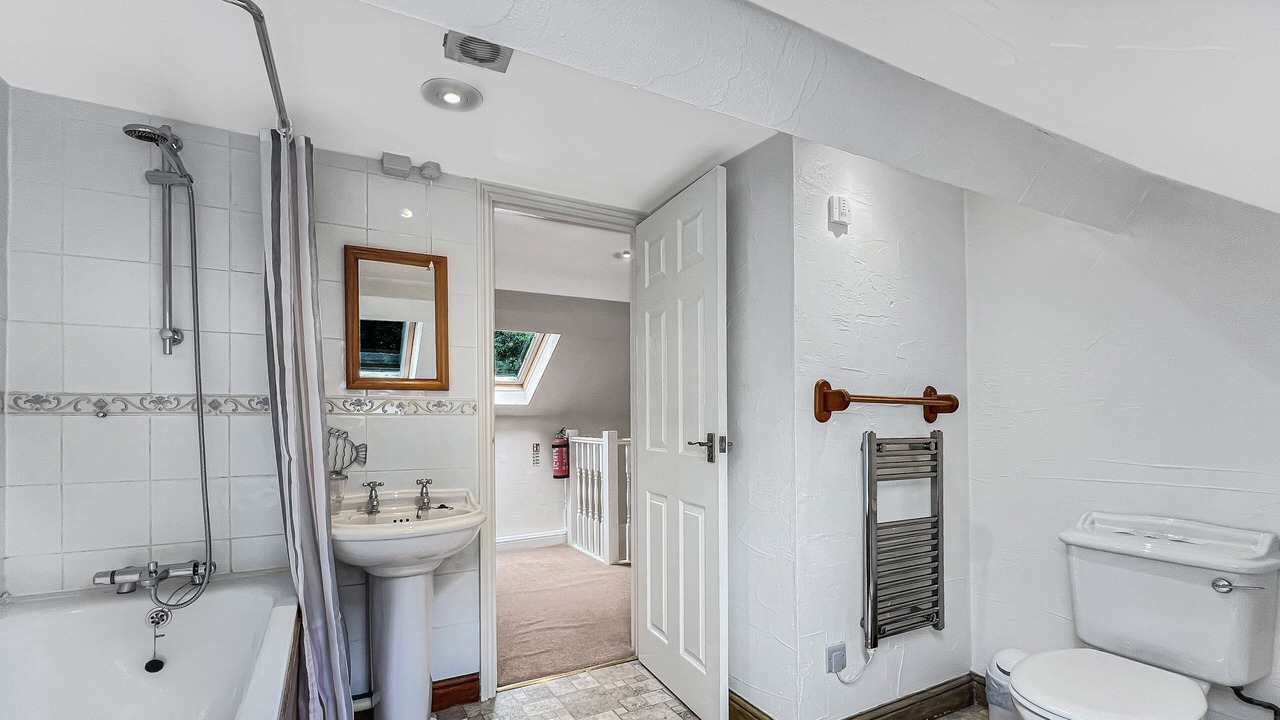 Photo of Bathroom in Swimbridge