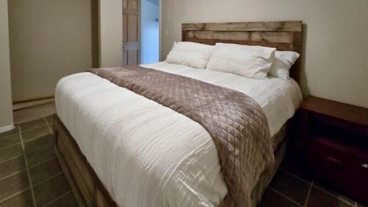 Photo of Bedroom in Girdwood