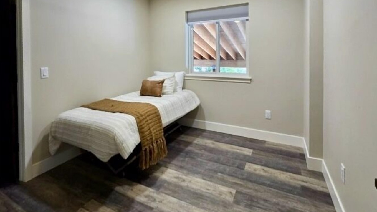 Photo of Bedroom in Girdwood