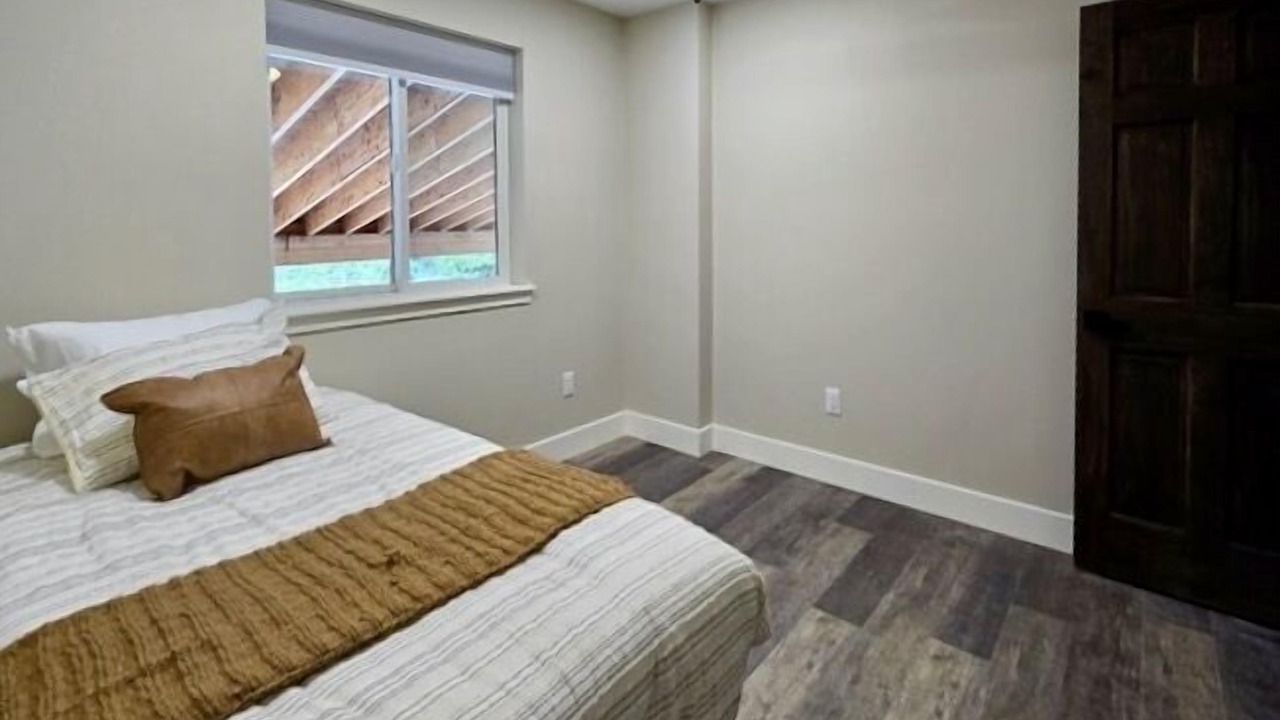 Photo of Bedroom in Girdwood