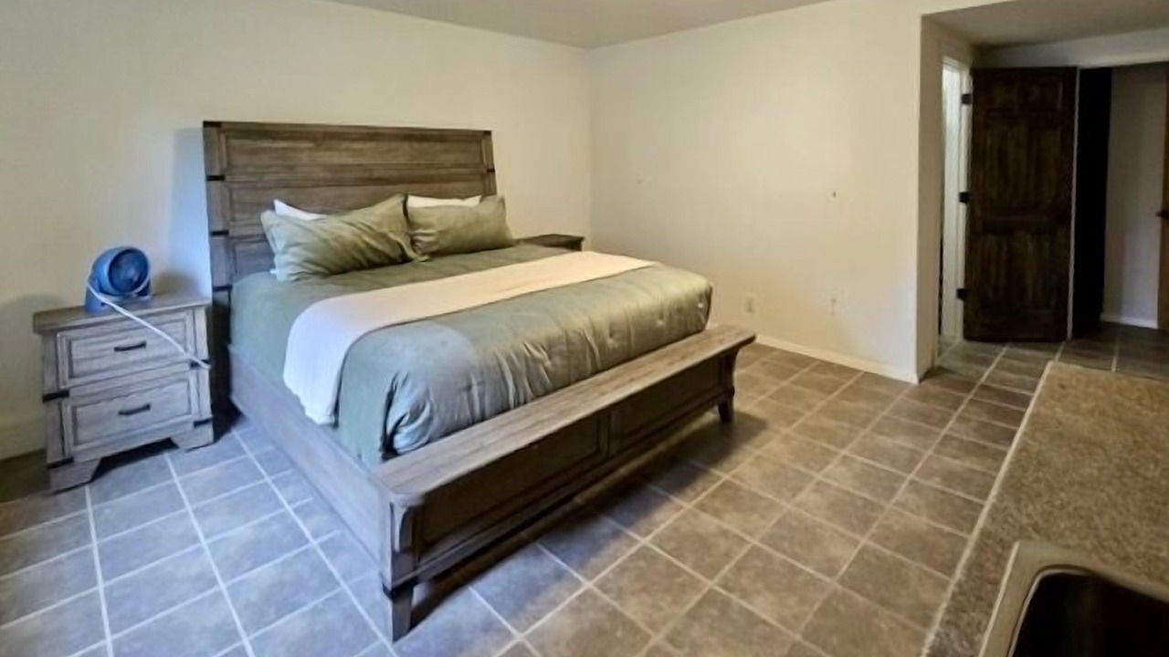Photo of Bedroom in Girdwood
