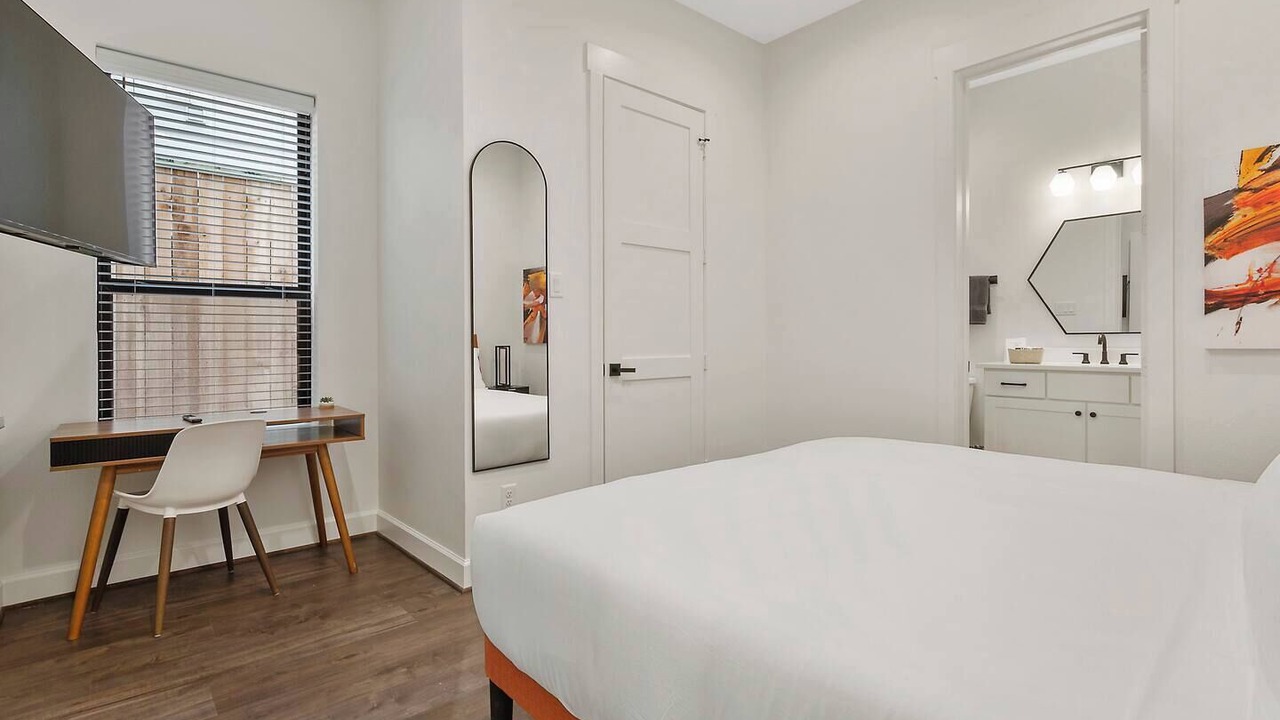 Photo of Bedroom in Montrose