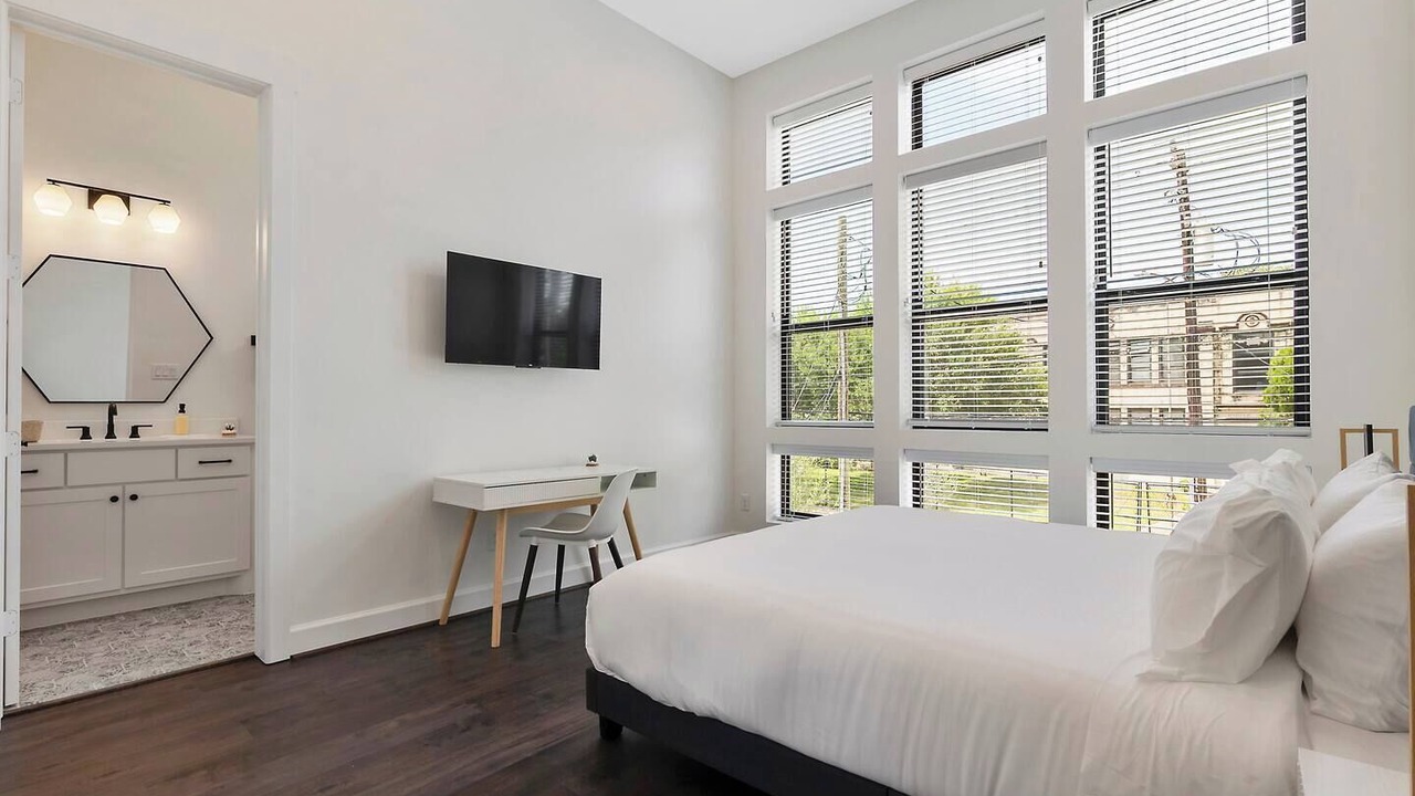Photo of Bedroom in Montrose