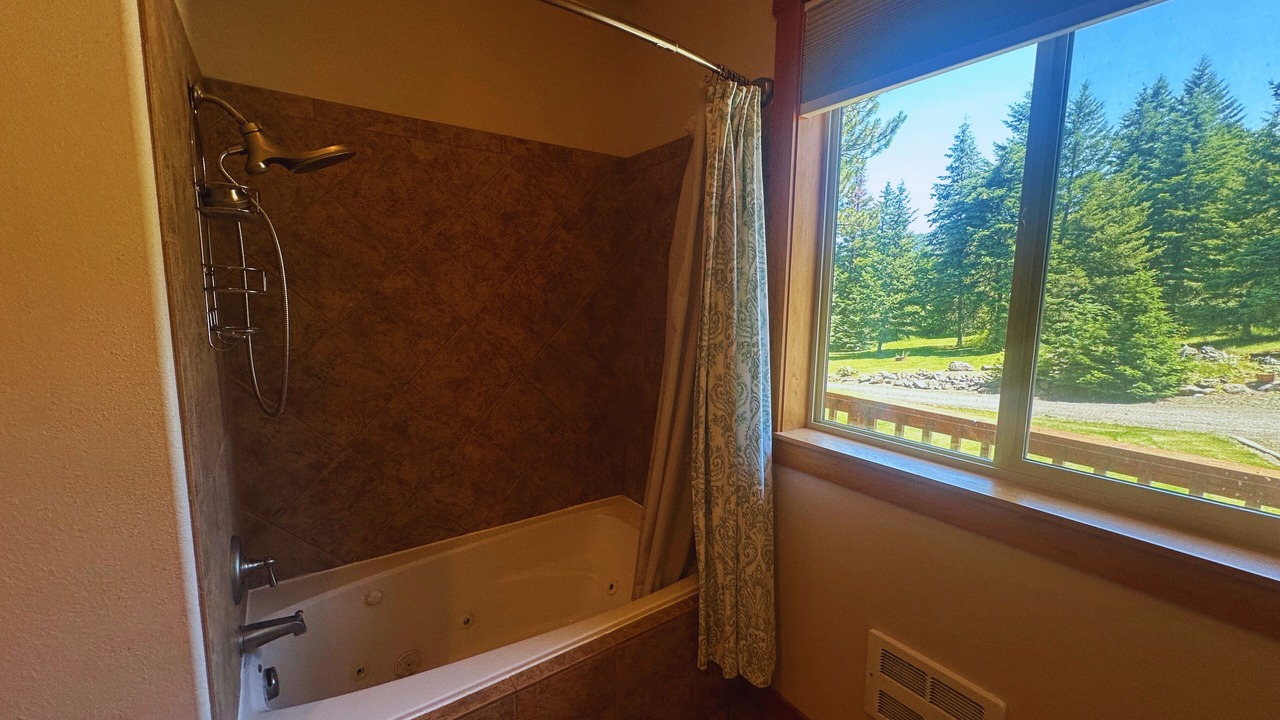 Photo of Bathroom in Grangeville