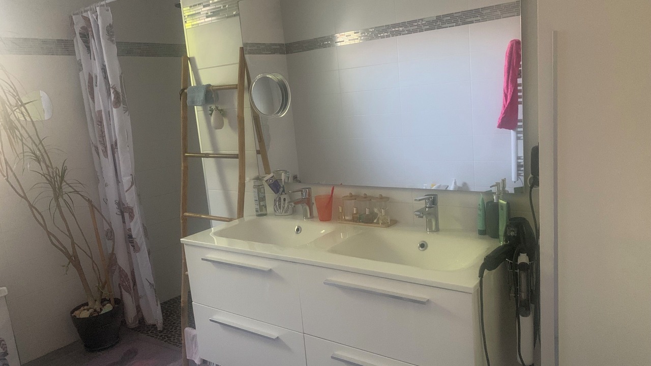 Photo of Bathroom in Lunel-Viel