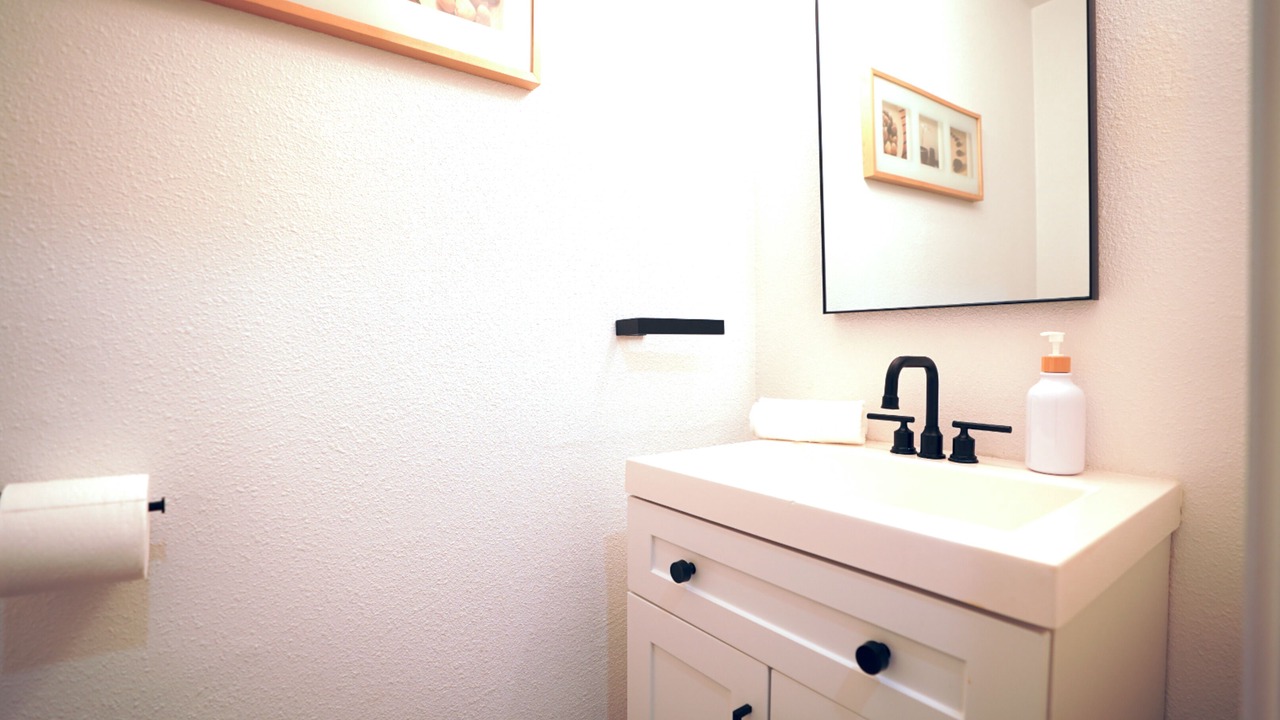 Photo of Bathroom in Discovery Bay