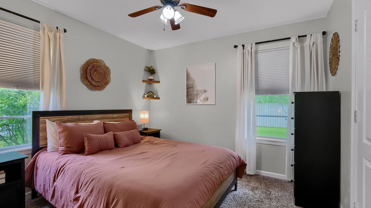 Photo of Bedroom in Whitesboro