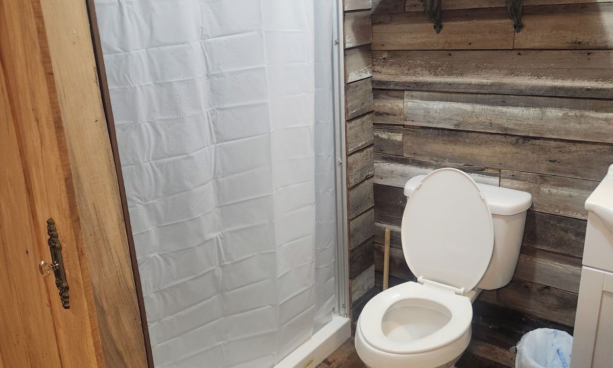 Photo of Bathroom in Mammoth Spring
