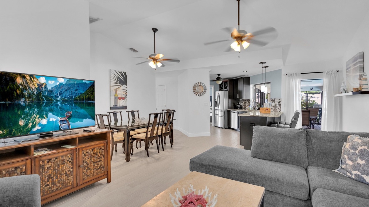 Photo of Bedroom in Caloosahatchee