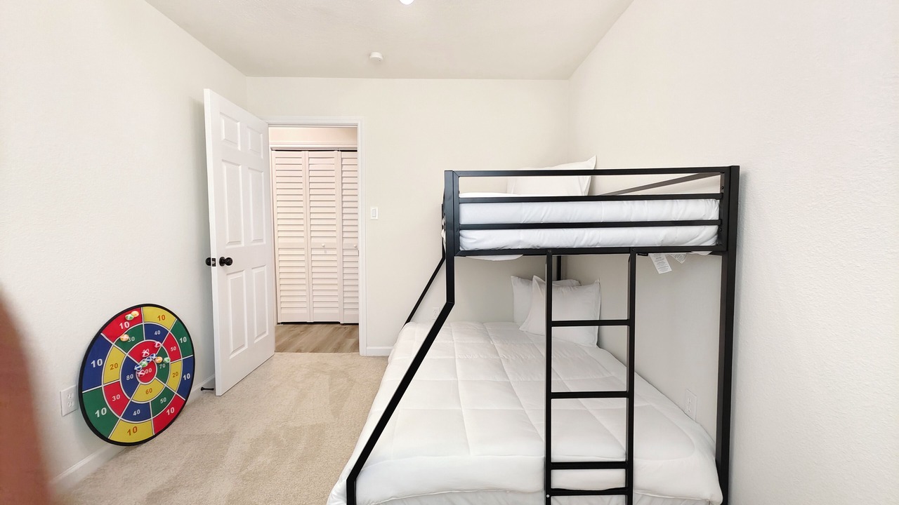 Photo of Bedroom in Clodine