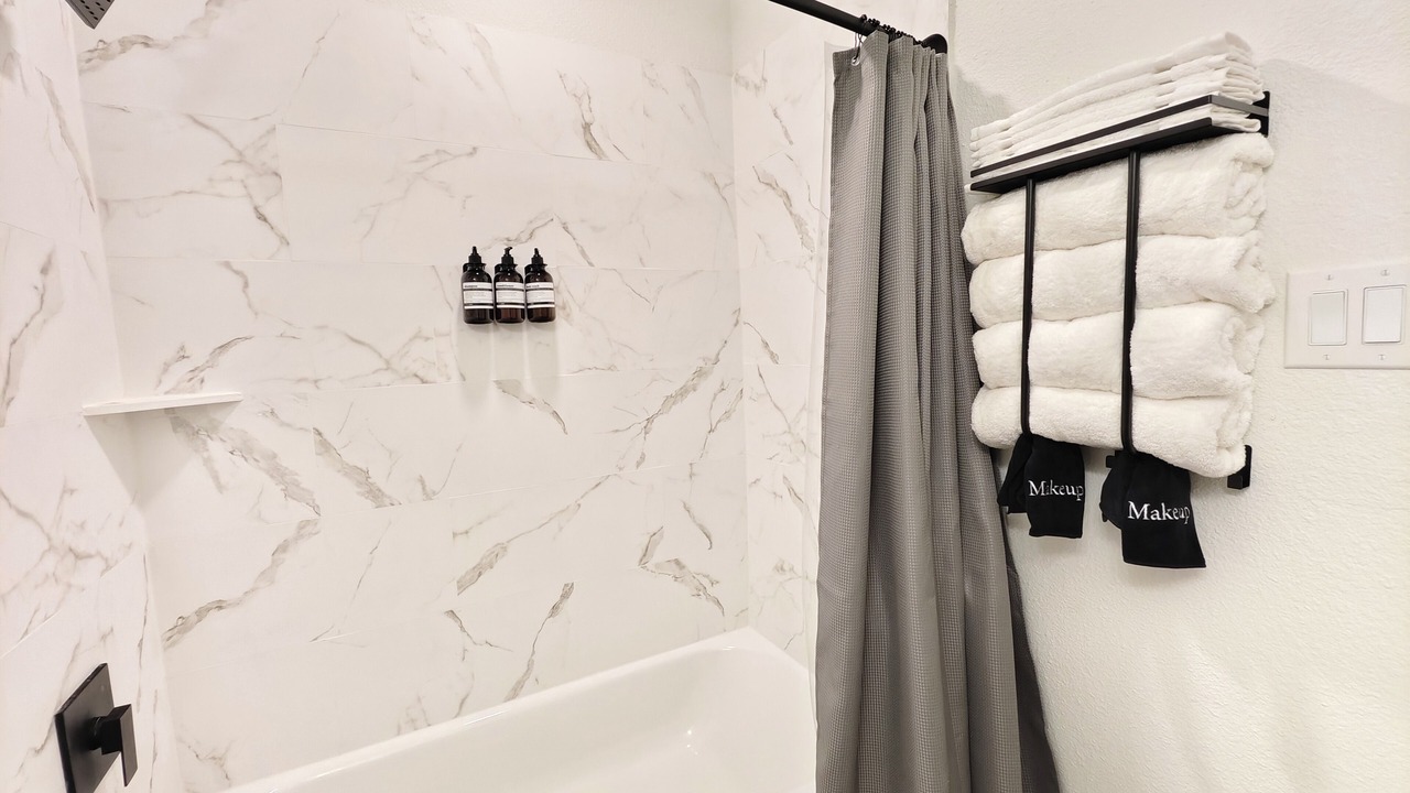 Photo of Bathroom in Clodine