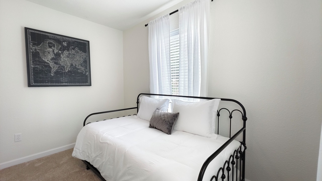 Photo of Bedroom in Clodine