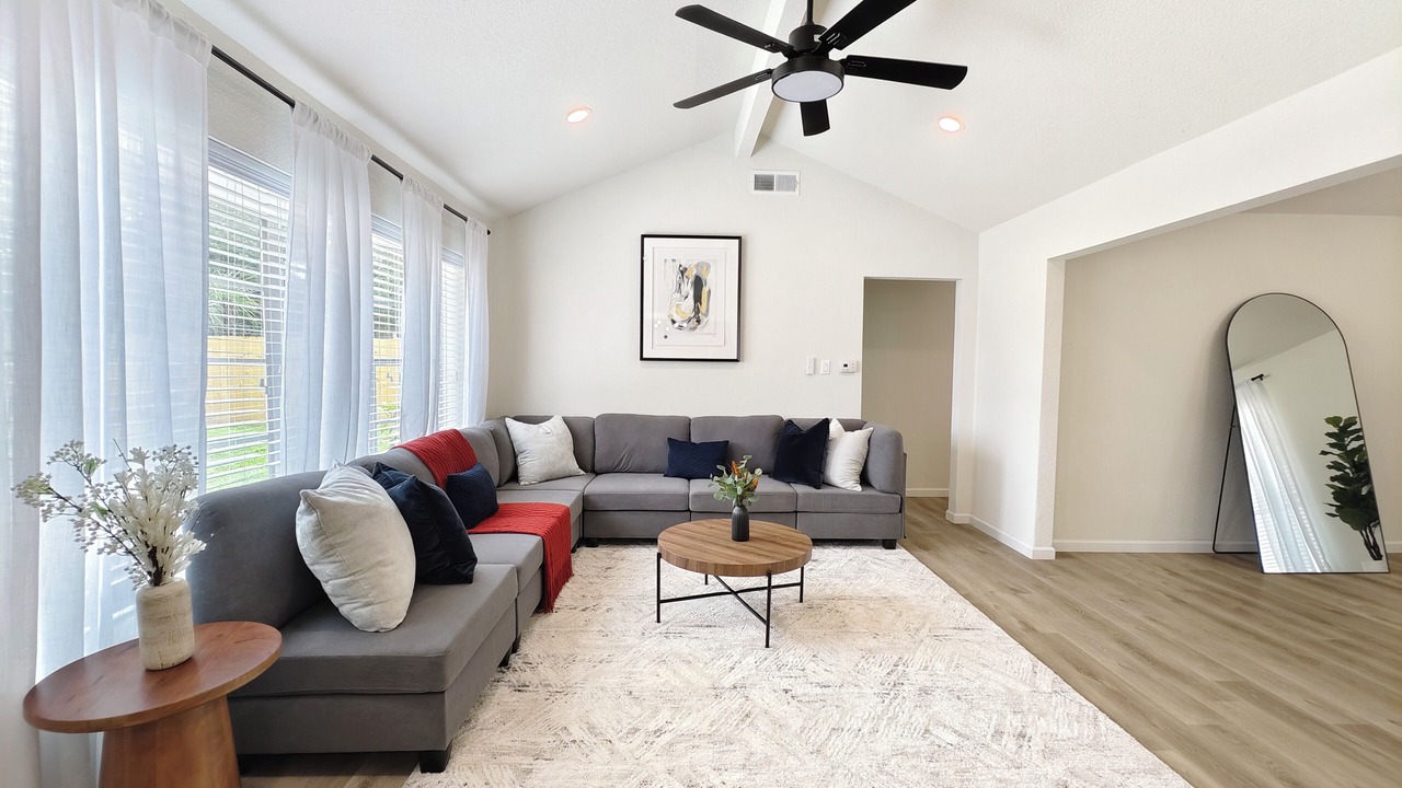 Photo of Livingroom in Clodine