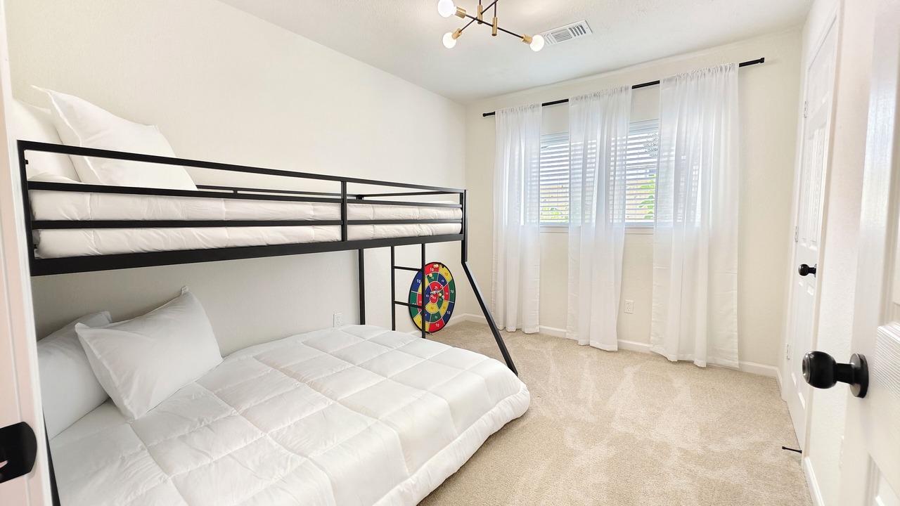 Photo of Bedroom in Clodine