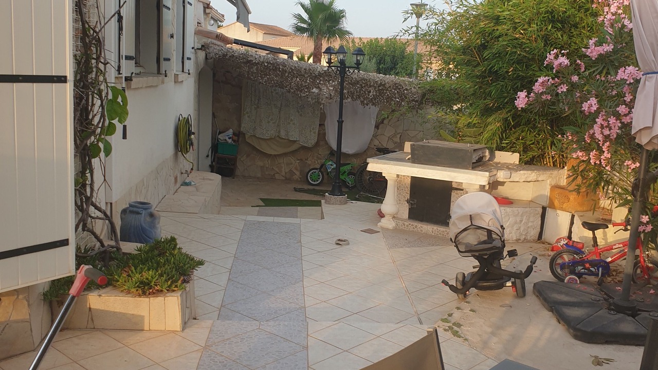 Photo of Outdoor in Lunel