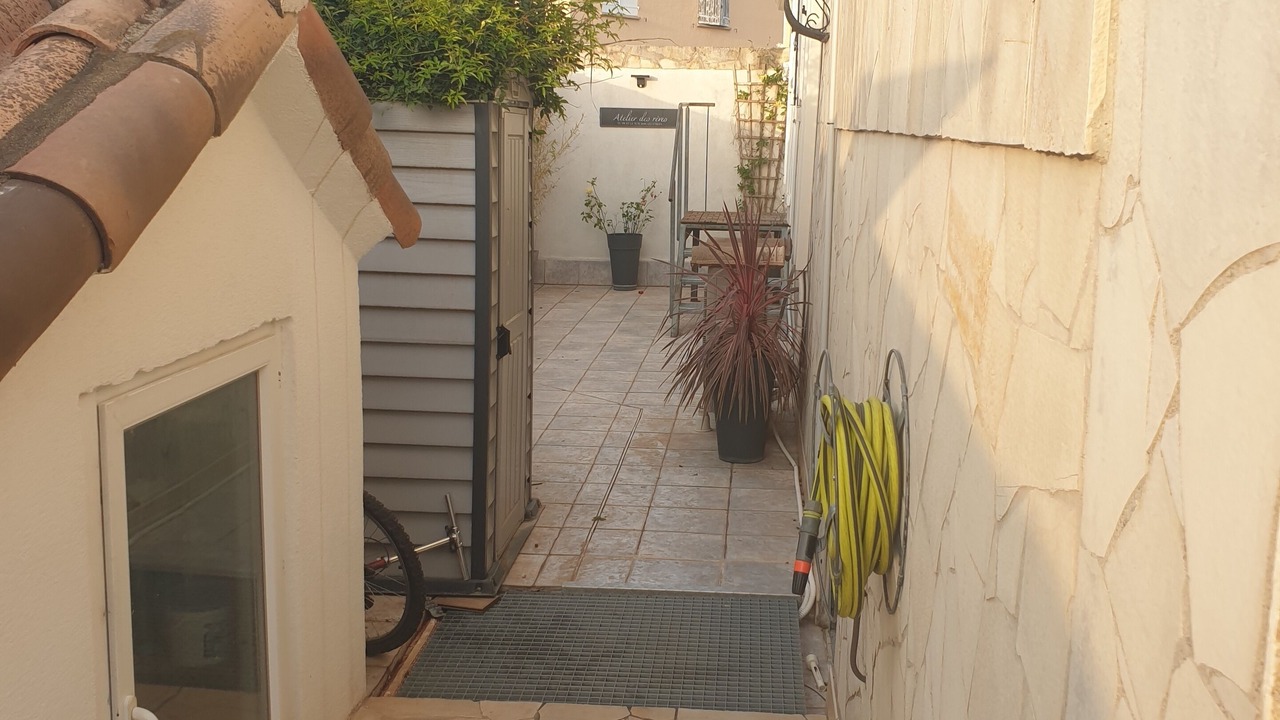 Photo of Outdoor in Lunel