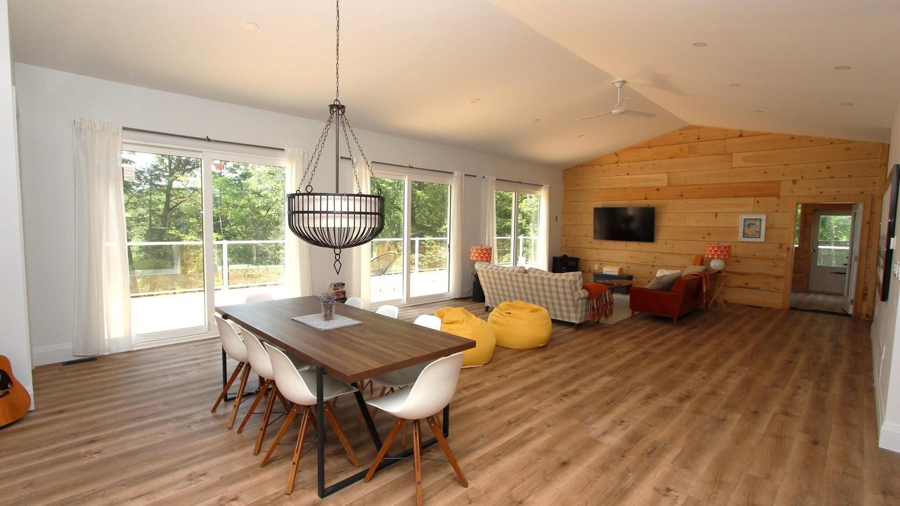 Photo of Livingroom in Havelock-Belmont-Methuen