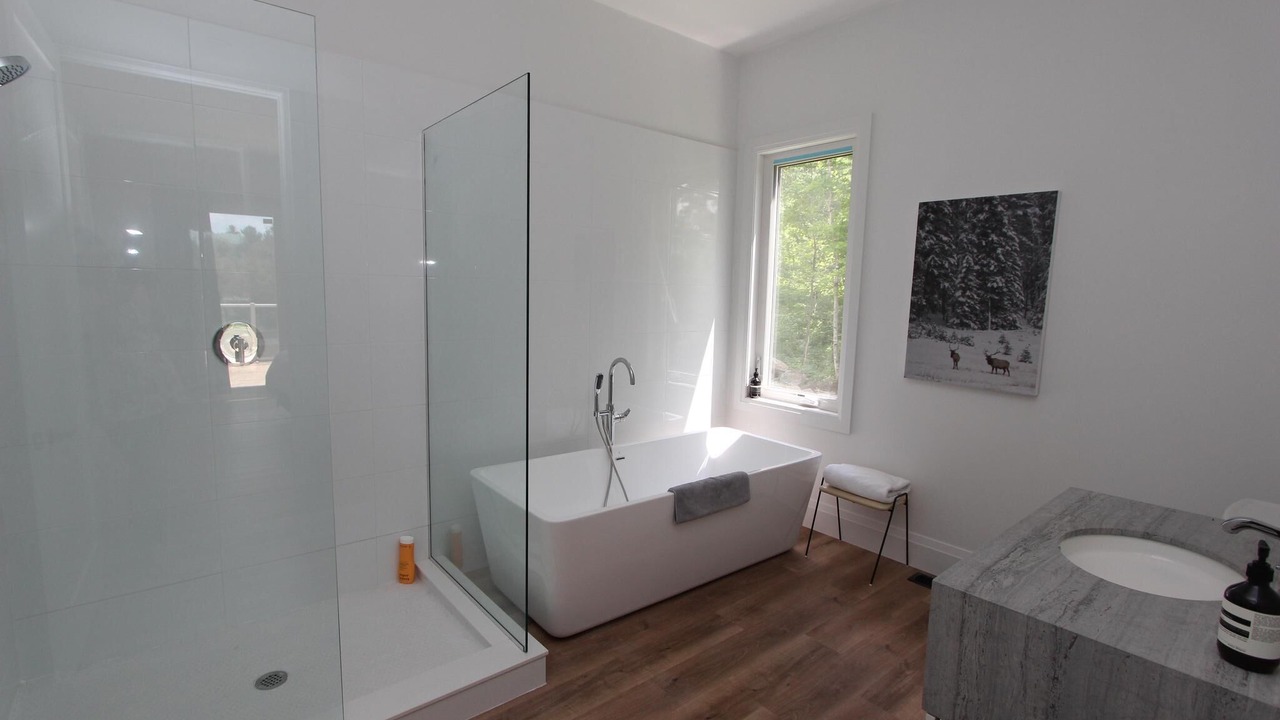 Photo of Bathroom in Havelock-Belmont-Methuen