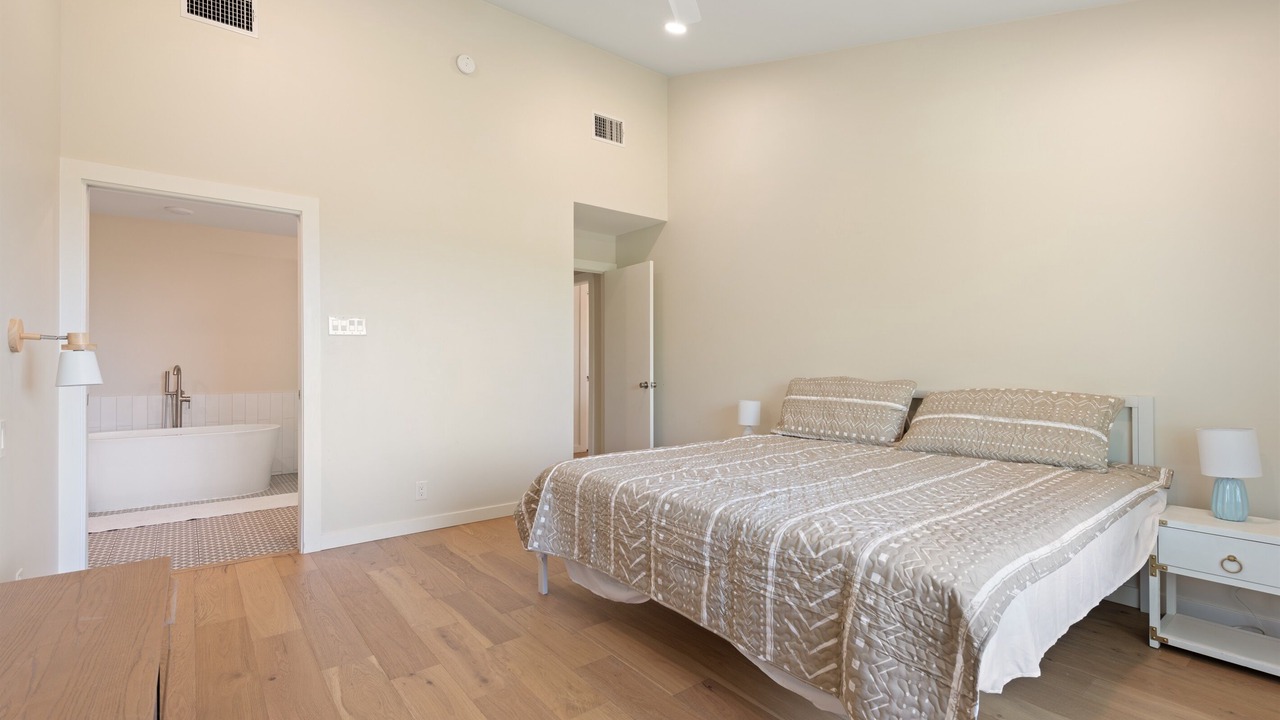 Photo of Bedroom in Lost Creek