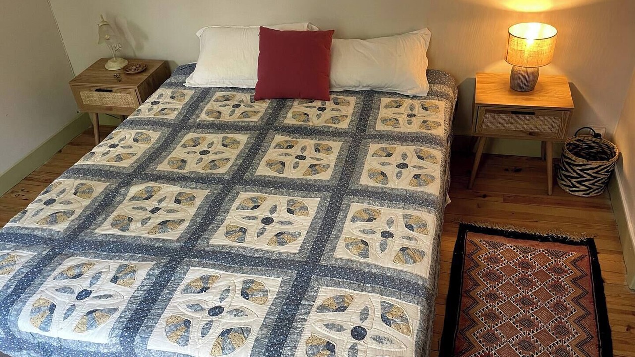 Photo of Bedroom in Cahors Old Town