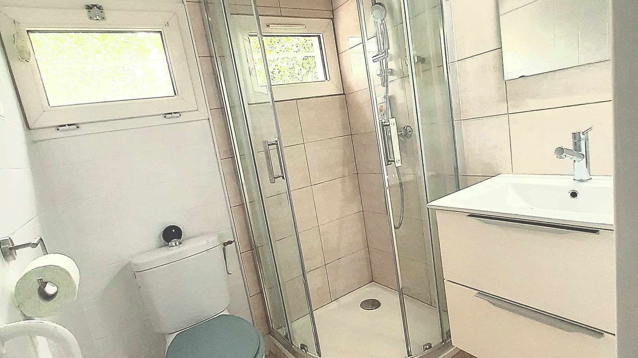 Photo of Bathroom in Entraigues-sur-la-Sorgue