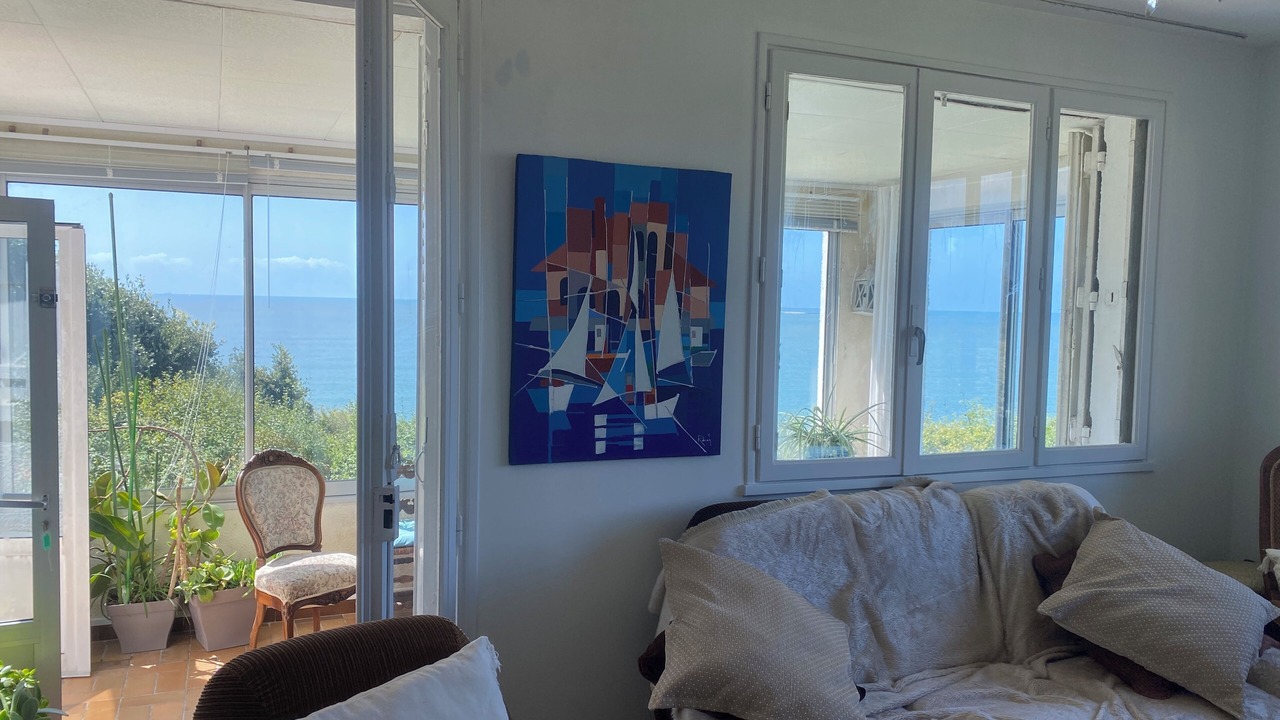 Photo of Livingroom in Saint-Marc-sur-Mer
