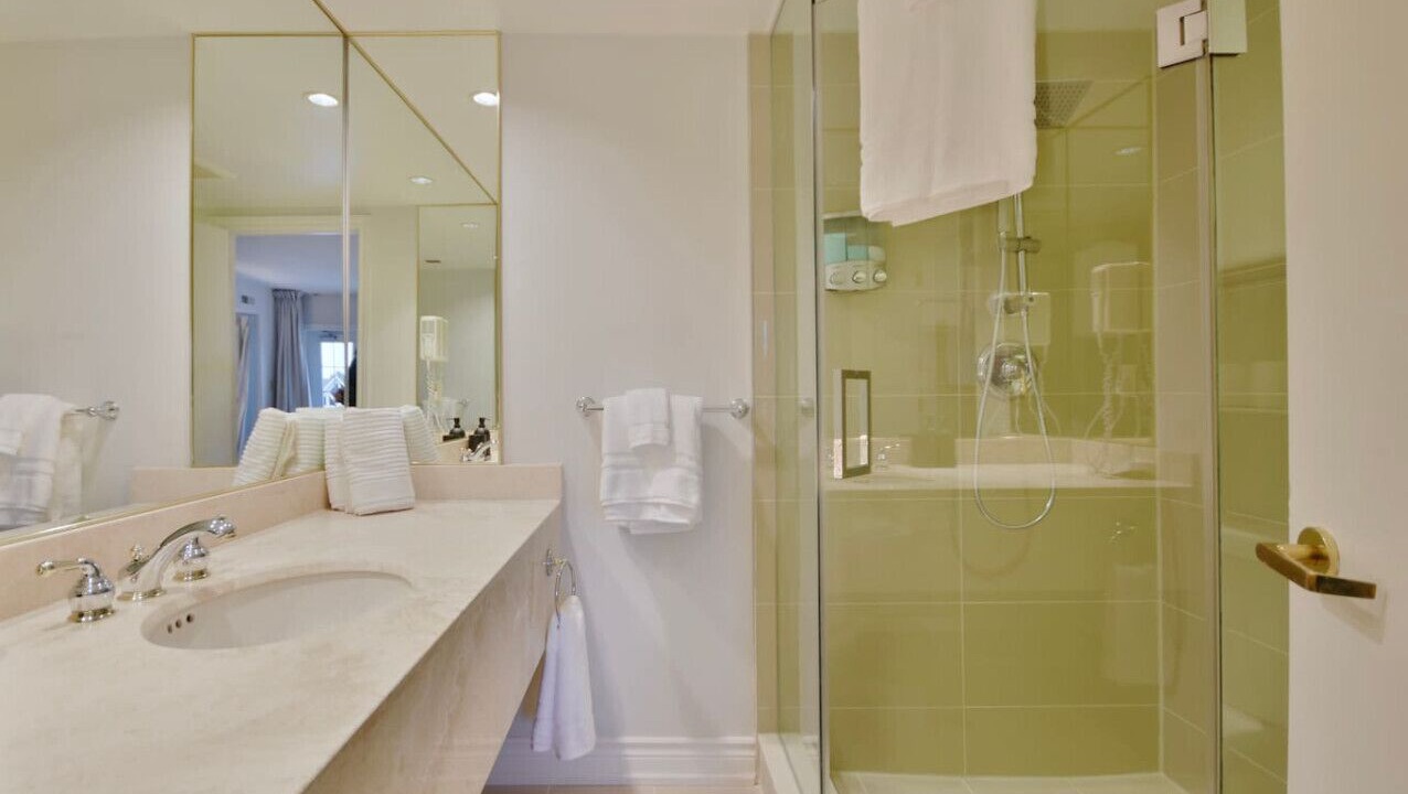 Photo of Bathroom in Oro-Medonte