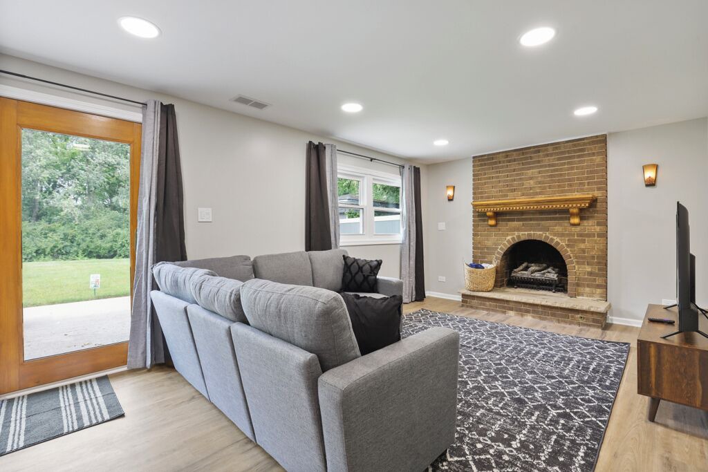 Photo of Others in Darien