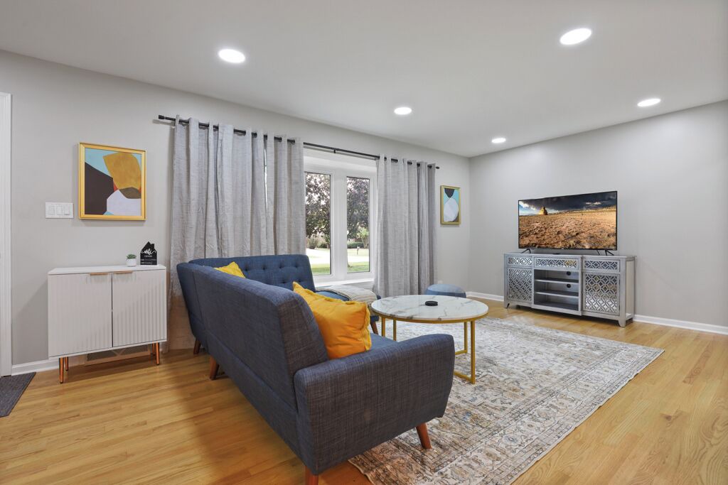 Photo of Livingroom in Darien