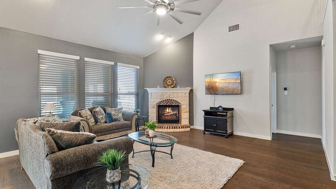 Photo of Bedroom in Aubrey