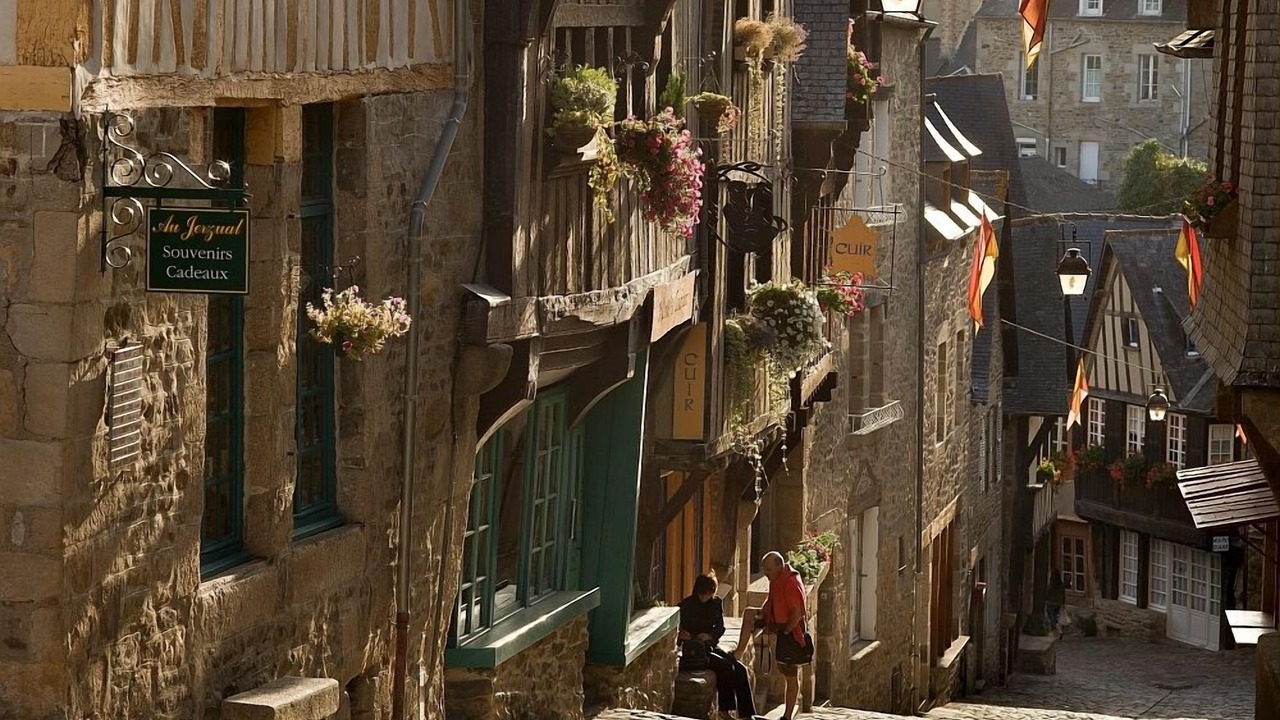 Photo of Others in Dinan