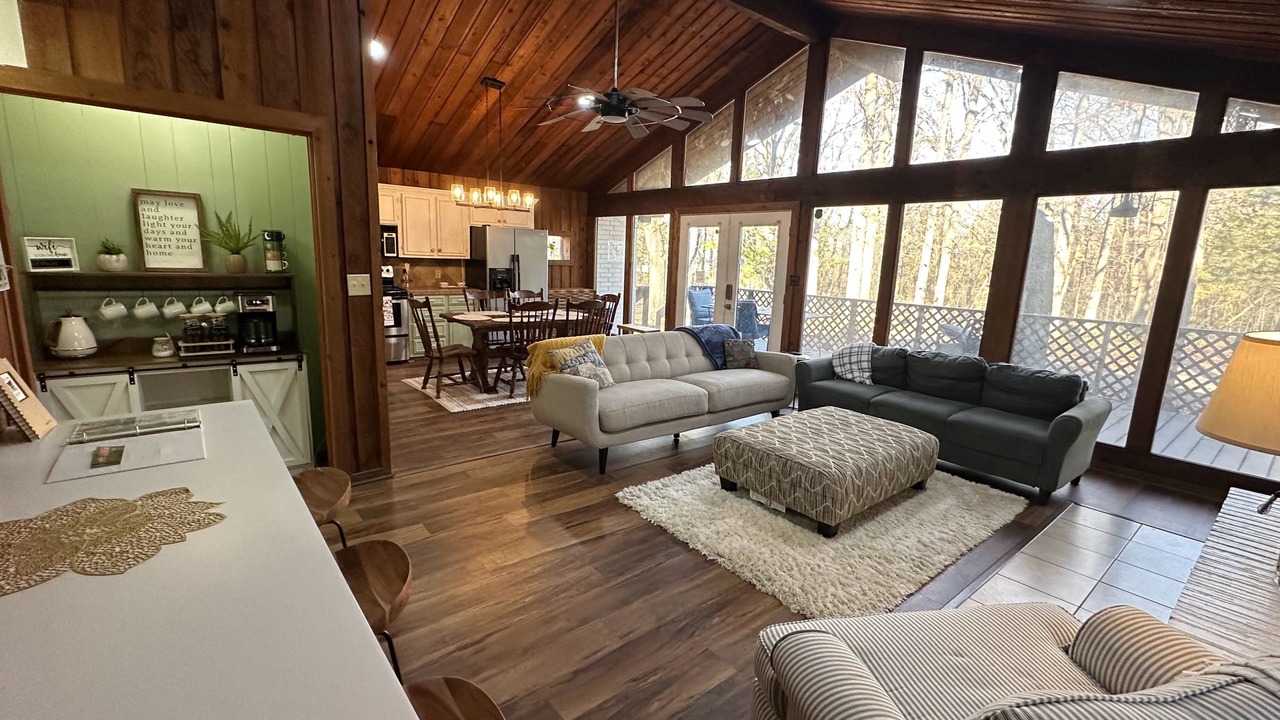 Photo of Livingroom in Mead