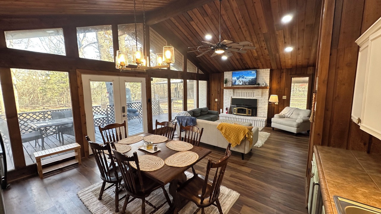 Photo of Livingroom in Mead