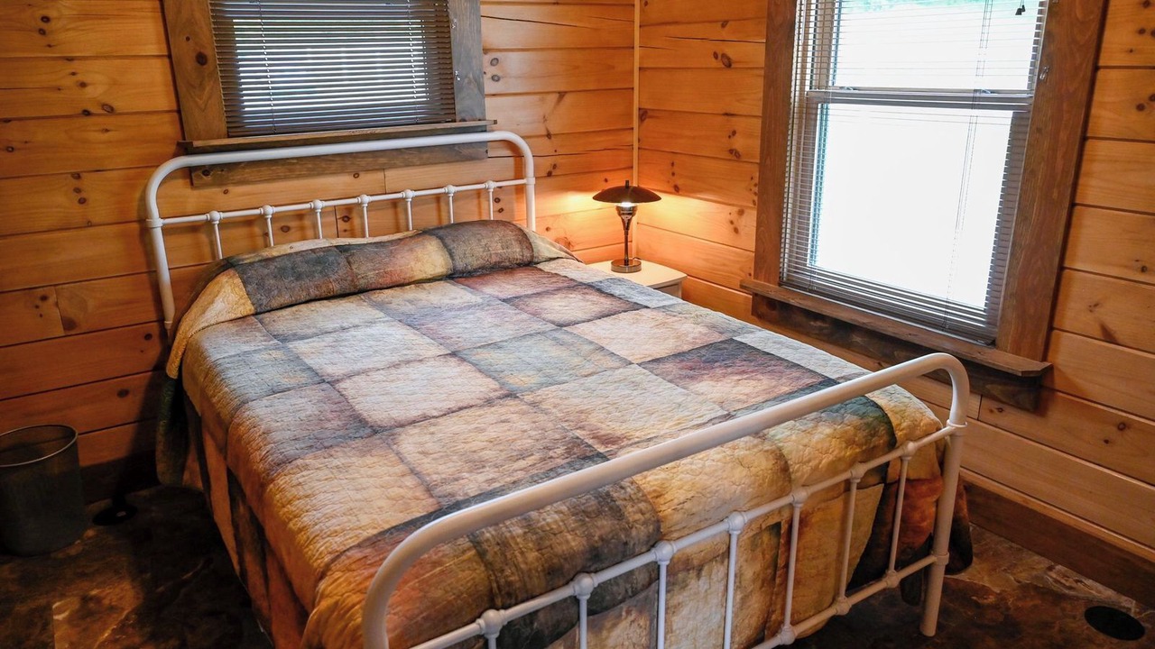 Photo of Bedroom in Pacific