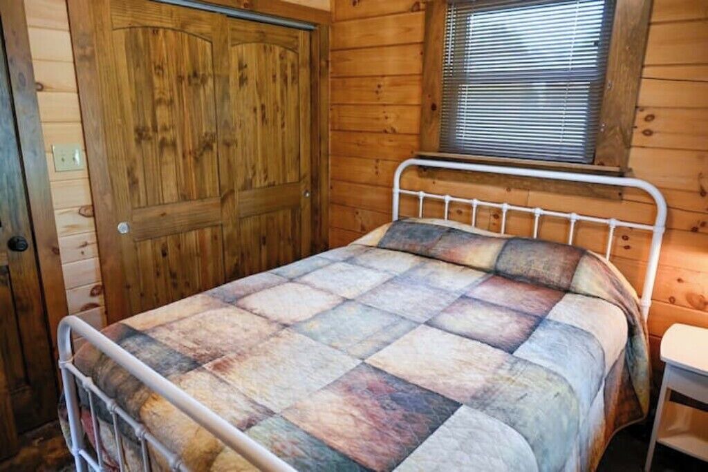 Photo of Bedroom in Pacific