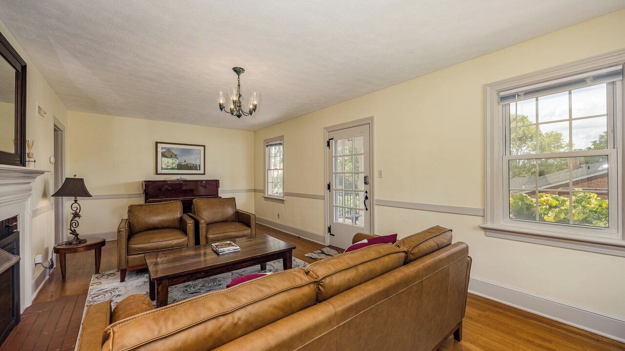 Photo of Livingroom in Harrisonburg