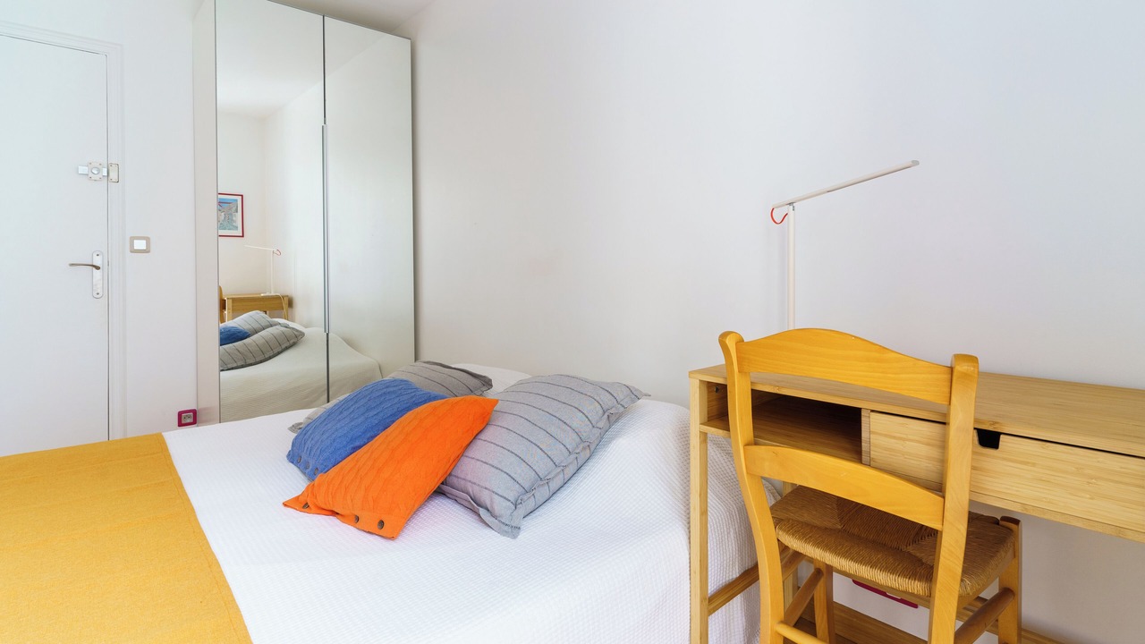 Photo of Bedroom in 15th Arrondissement
