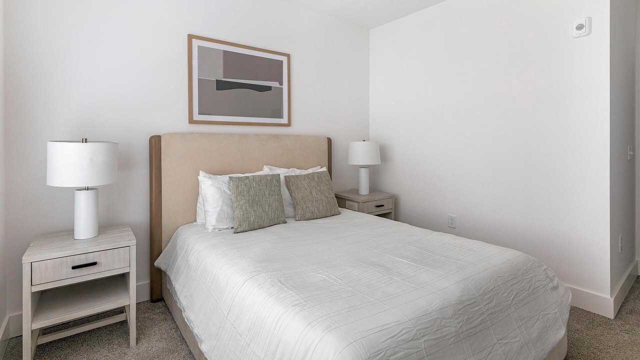 Photo of Bedroom in Crestline Heights