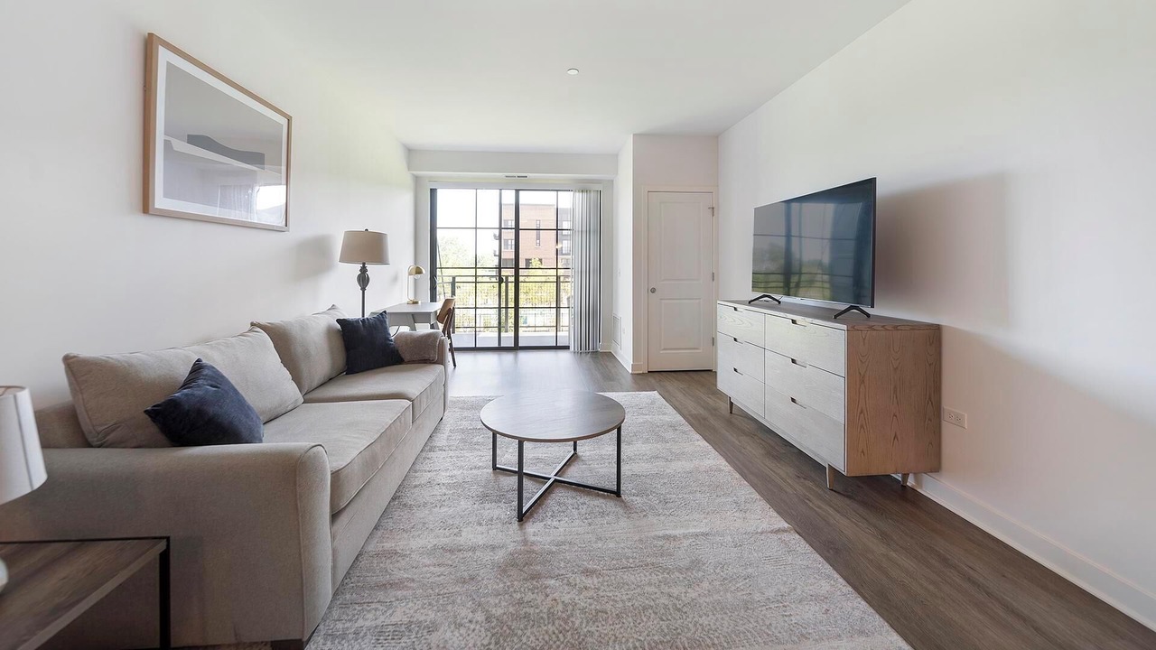 Photo of Livingroom in Schaumburg